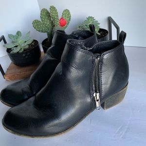 Dunes dolly ankle boot.